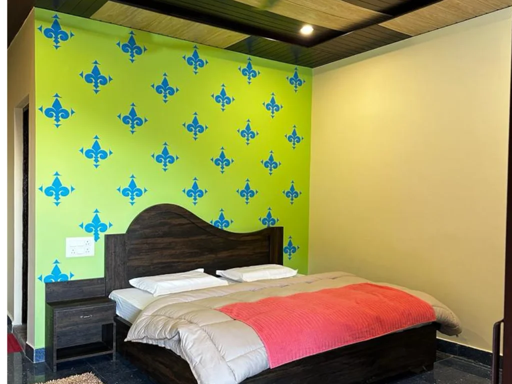 Deluxe Rooms in Chopta